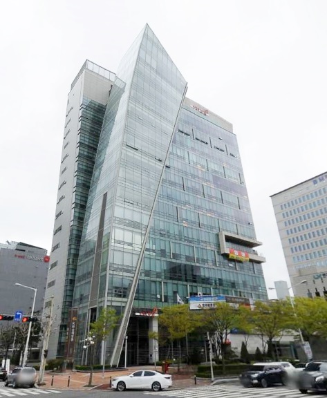 광주우체국보험회관(상무지구) 외관