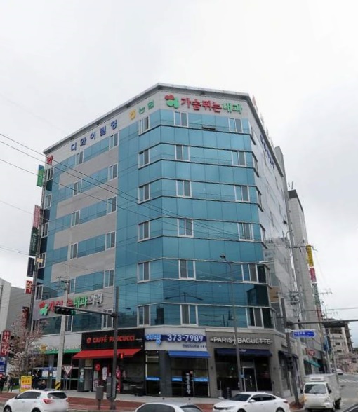 디와이빌딩(상무지구) 외관