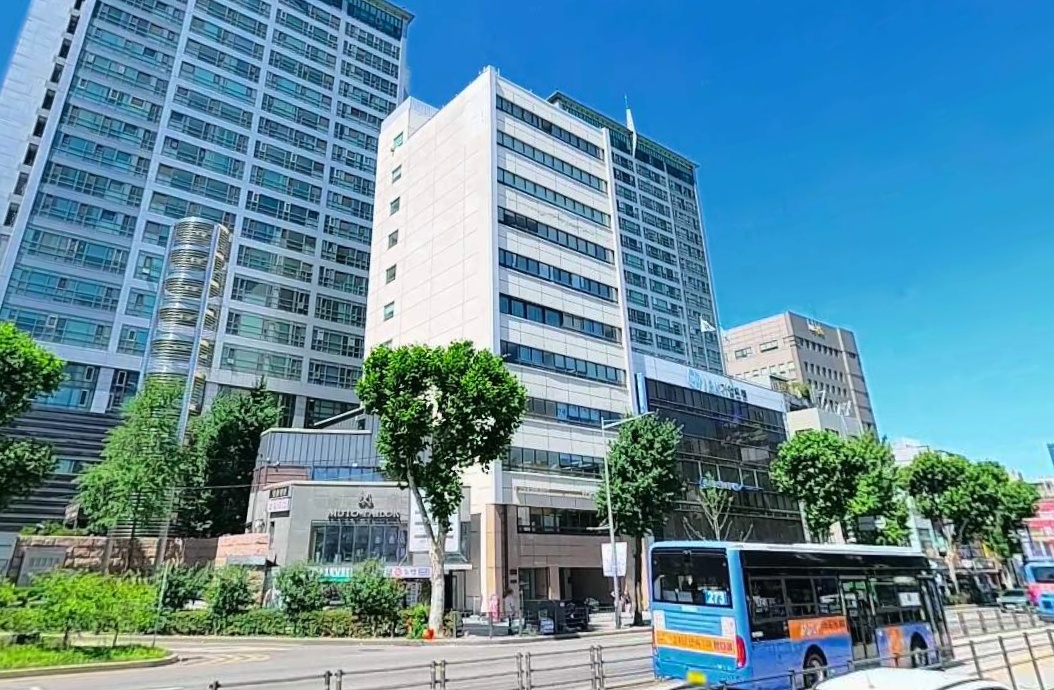 매헌빌딩 외관