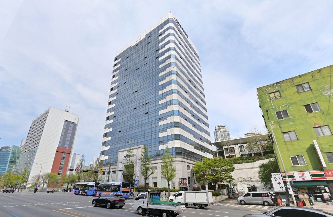 국민연금 충정로빌딩 외관