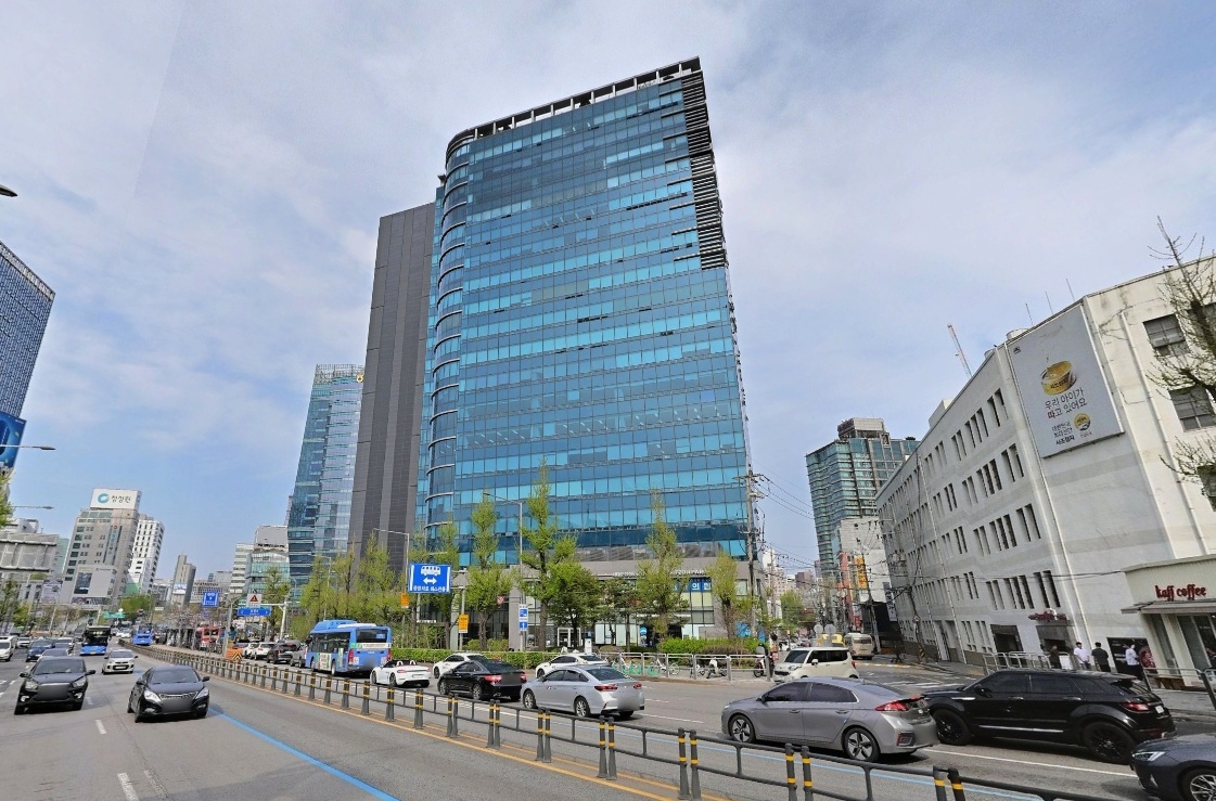 웨스트 게이트 타워 외관