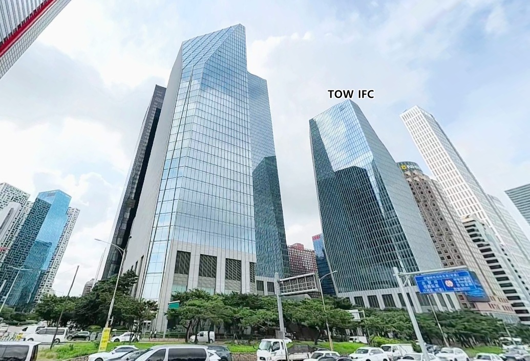 TWO - IFC빌딩 외관