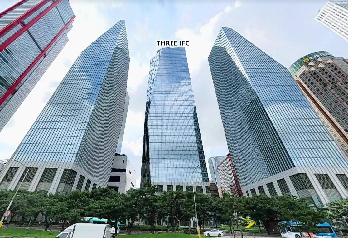 THREE - IFC(여의도사무실) 외관